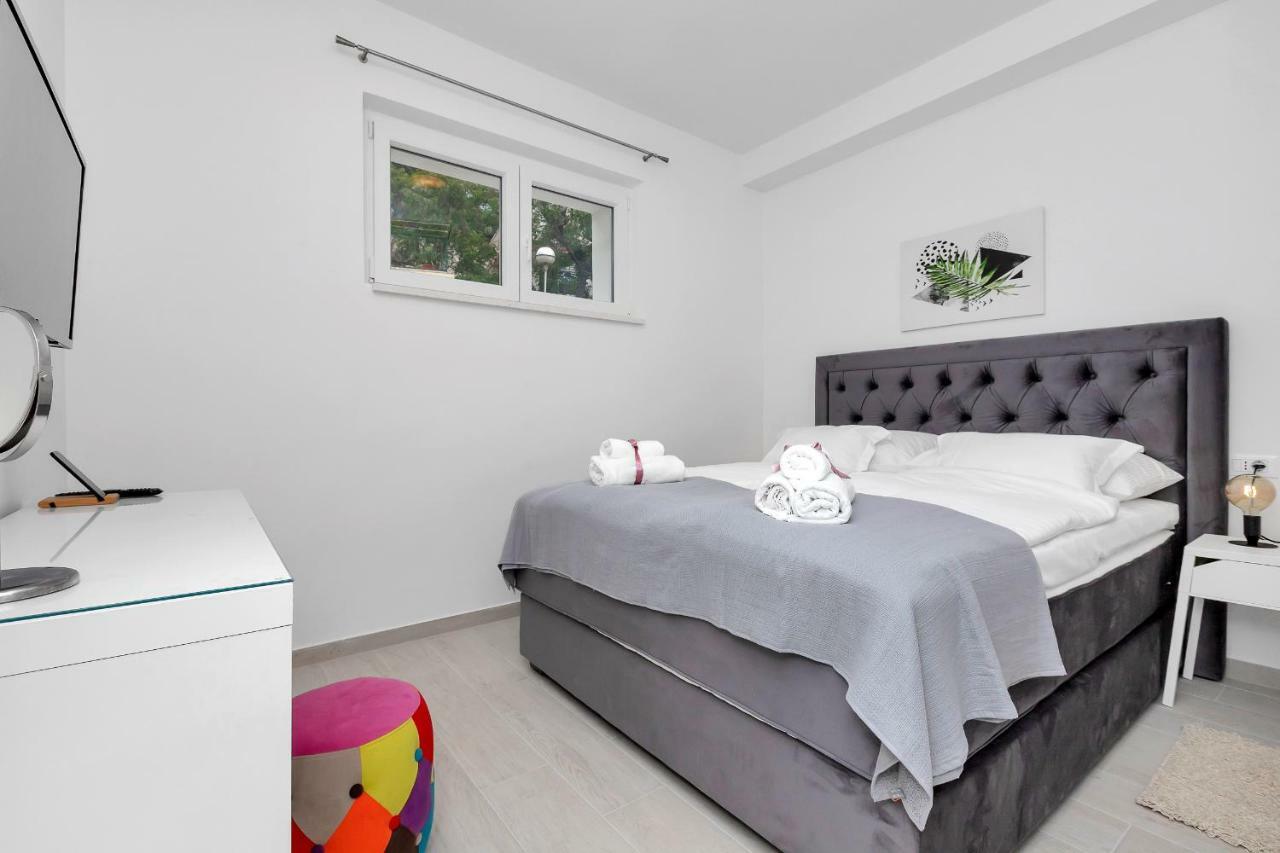 Apartments Morpheus Makarska Exterior foto